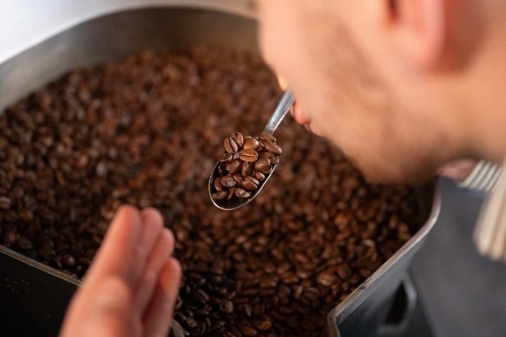 Kiểm soát nhiệt độ và thời gian rang cà phê sao cho chuẩn?